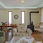 Villa Aleyna *